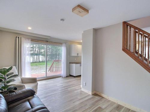 Overall view - 387 Route 113 S., Senneterre - Paroisse, QC - Indoor Photo Showing Living Room