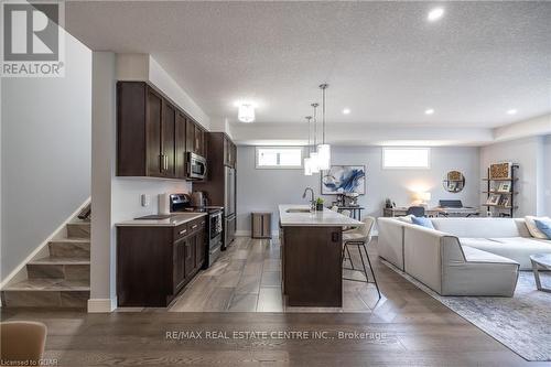 17 - 32 Arkell Road, Guelph (Guelph South), ON - Indoor