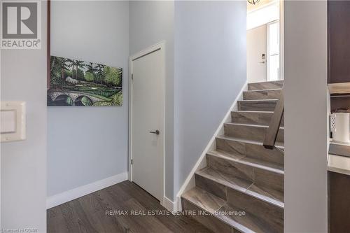 17 - 32 Arkell Road, Guelph, ON - Indoor Photo Showing Other Room