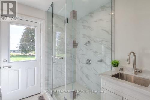 5875 19Th Avenue, Markham, ON - Indoor Photo Showing Bathroom