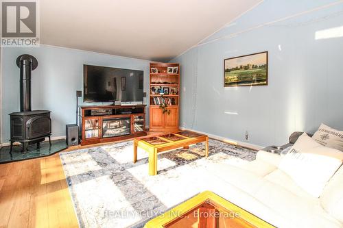 2946 Pigeon Lake Road, Kawartha Lakes, ON - Indoor Photo Showing Living Room