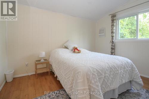 2946 Pigeon Lake Road, Kawartha Lakes, ON - Indoor Photo Showing Bedroom