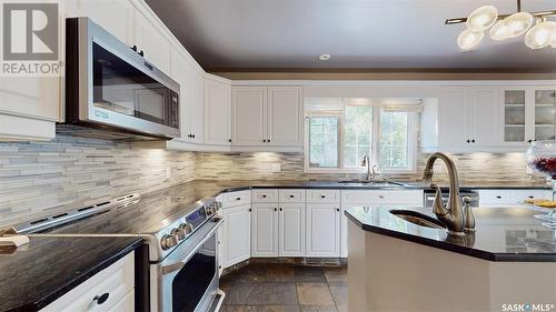 3478 Albert Street, Regina, SK - Indoor Photo Showing Kitchen With Upgraded Kitchen