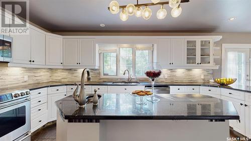 3478 Albert Street, Regina, SK - Indoor Photo Showing Kitchen With Upgraded Kitchen