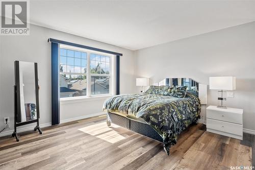 571 Maguire Lane, Saskatoon, SK - Indoor Photo Showing Bedroom