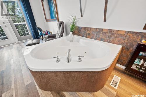 571 Maguire Lane, Saskatoon, SK - Indoor Photo Showing Bathroom