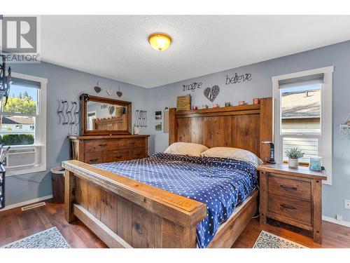 7127 Guelph Crescent, Prince George, BC - Indoor Photo Showing Bedroom