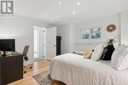 6 - 230 St. George Street, Toronto (Annex), ON - Indoor Photo Showing Bedroom