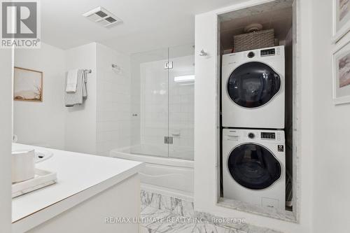 6 - 230 St. George Street, Toronto (Annex), ON - Indoor Photo Showing Laundry Room