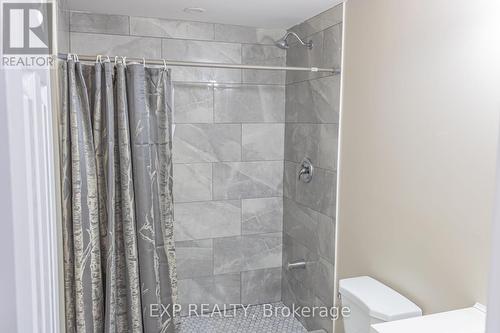 20 Curzon Crescent, Guelph, ON - Indoor Photo Showing Bathroom