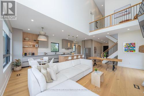 363 Albert Street, Guelph/Eramosa, ON - Indoor Photo Showing Living Room