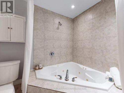 788 Sanok Drive, Pickering (West Shore), ON - Indoor Photo Showing Bathroom