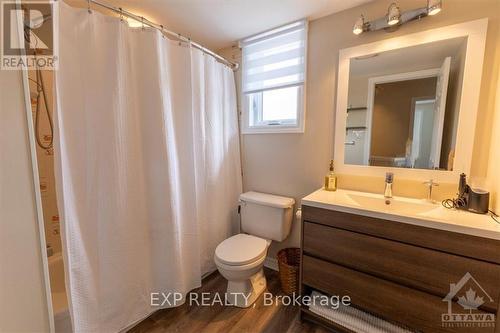 3065 Uplands Drive, Ottawa, ON - Indoor Photo Showing Bathroom