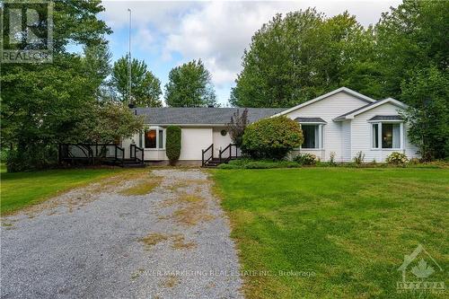 39 Seguinbourg Road, Prescott And Russell, ON - Outdoor