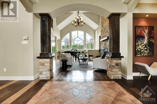 Dramatic site lines and exceptional scale - 5844 Longhearth Way, Manotick, ON - Indoor