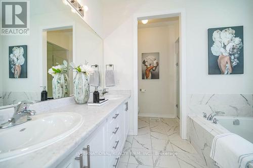 20 Hickling Lane, Ajax (Northwest Ajax), ON - Indoor Photo Showing Bathroom