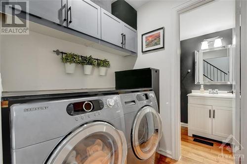 5 Sewell Way, Ottawa, ON - Indoor Photo Showing Laundry Room