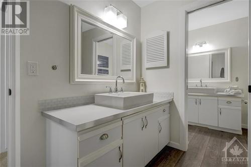 5 Sewell Way, Ottawa, ON - Indoor Photo Showing Bathroom