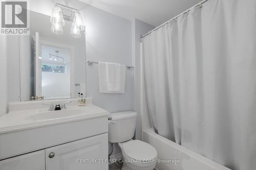 30 - 250 North Centre Road, London, ON - Indoor Photo Showing Bathroom