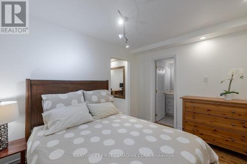 30 - 250 North Centre Road, London, ON - Indoor Photo Showing Bedroom