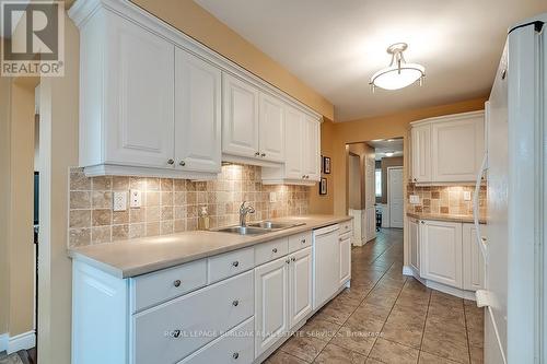 796 Hawkins Crescent, Burlington (Brant), ON - Indoor Photo Showing Kitchen With Double Sink