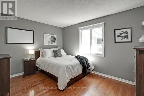 796 Hawkins Crescent, Burlington (Brant), ON - Indoor Photo Showing Bedroom