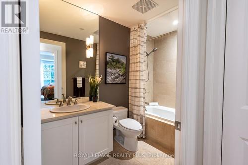 212 - 2855 Bloor Street W, Toronto (Stonegate-Queensway), ON - Indoor Photo Showing Bathroom