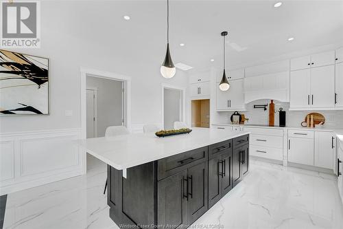 3085 Betts Avenue, Windsor, ON - Indoor Photo Showing Kitchen