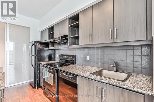 723 - 35 Brian Peck Crescent, Toronto (Thorncliffe Park), ON - Indoor Photo Showing Kitchen