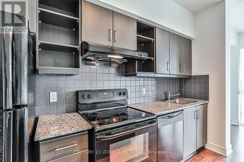 723 - 35 Brian Peck Crescent, Toronto (Thorncliffe Park), ON - Indoor Photo Showing Kitchen