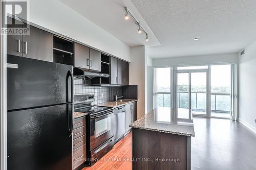 723 - 35 Brian Peck Crescent, Toronto (Thorncliffe Park), ON - Indoor Photo Showing Kitchen