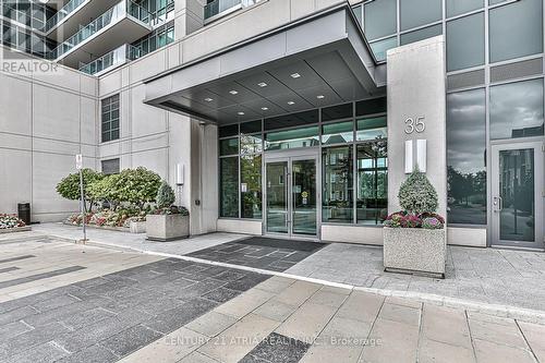 723 - 35 Brian Peck Crescent, Toronto (Thorncliffe Park), ON - Outdoor