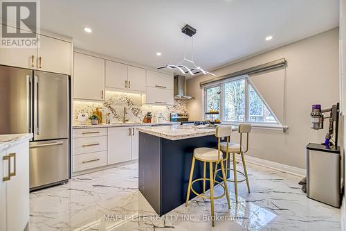 83 Flaming Rose Way, Toronto, ON - Indoor Photo Showing Kitchen With Upgraded Kitchen