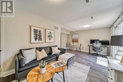 83 Flaming Rose Way, Toronto (Willowdale East), ON - Indoor Photo Showing Living Room