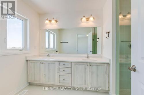 40 Freedom Crescent, Hamilton (Mount Hope), ON - Indoor Photo Showing Bathroom