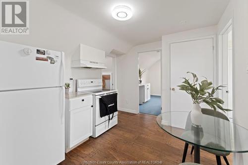 1655 Partington Avenue, Windsor, ON - Indoor Photo Showing Kitchen