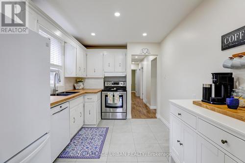 21 White Abbey Park, Toronto (Wexford-Maryvale), ON - Indoor Photo Showing Kitchen With Double Sink