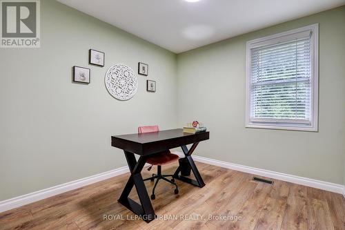 21 White Abbey Park, Toronto (Wexford-Maryvale), ON - Indoor