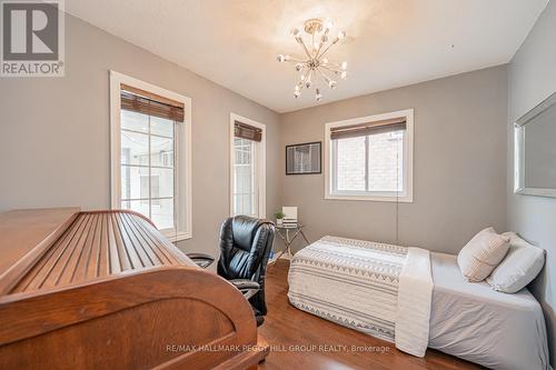 143 Monique Crescent, Barrie, ON - Indoor Photo Showing Bedroom