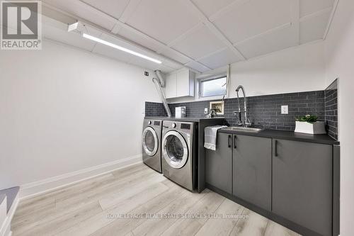 398 Winston Churchill Boulevard, Oakville, ON - Indoor Photo Showing Laundry Room