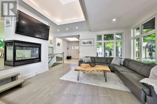 398 Winston Churchill Boulevard, Oakville, ON - Indoor Photo Showing Living Room With Fireplace