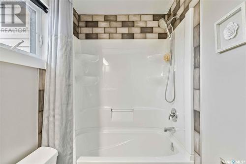 146 Chan Crescent, Saskatoon, SK - Indoor Photo Showing Bathroom