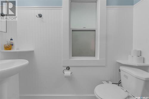 2530 Broder Street, Regina, SK - Indoor Photo Showing Bathroom