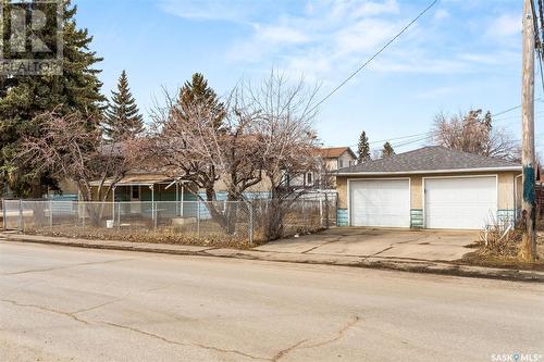 2077 Atkinson Street, Regina, SK - Outdoor