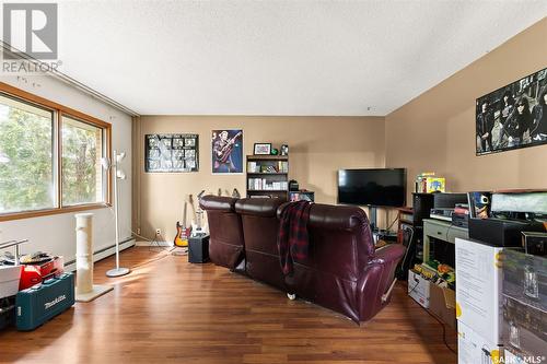 2077 Atkinson Street, Regina, SK - Indoor