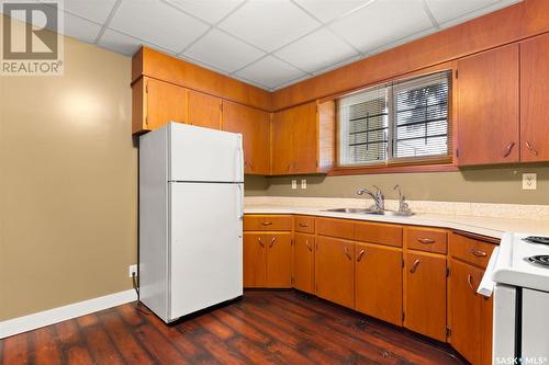 2077 Atkinson Street, Regina, SK - Indoor Photo Showing Kitchen With Double Sink