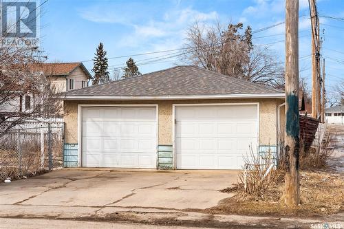 2077 Atkinson Street, Regina, SK - Outdoor