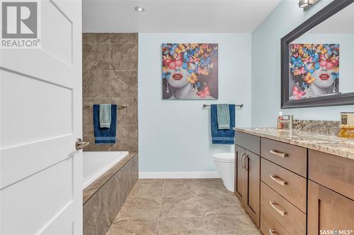 904 2300 Broad Street, Regina, SK - Indoor Photo Showing Bathroom