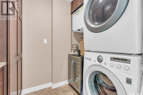 904 2300 Broad Street, Regina, SK - Indoor Photo Showing Laundry Room