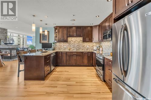 904 2300 Broad Street, Regina, SK - Indoor Photo Showing Kitchen With Upgraded Kitchen